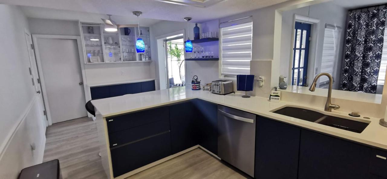 Luxury 3Bd House, Siesta Key Beach サラソータ エクステリア 写真